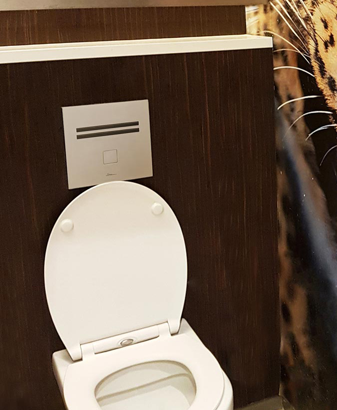 Nara 2022 Touch free electronic flush valve for WC
