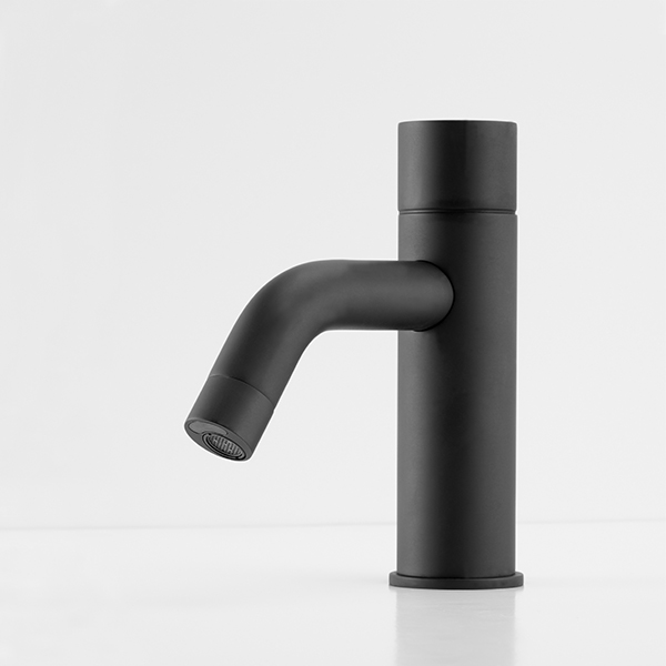 Extreme LF Grifo Electrónico Libres De Contacto - Deck Mounted Bathroom Faucet - Touch free electronic faucet for deck mounted installations Extreme-LF-black
